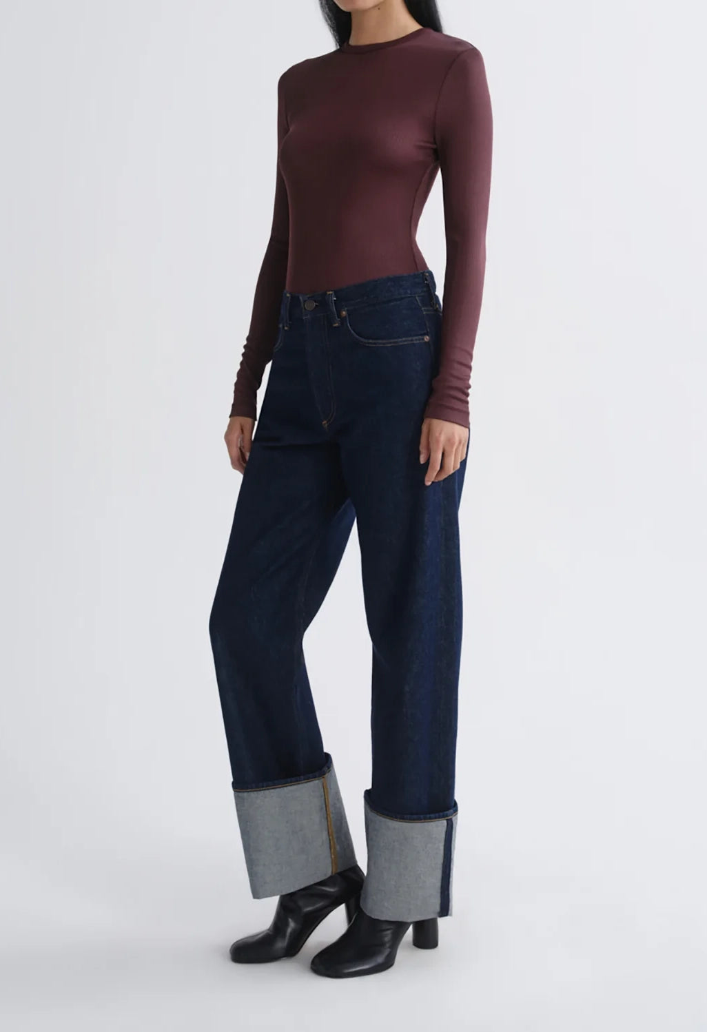 Delphi Slim Tee