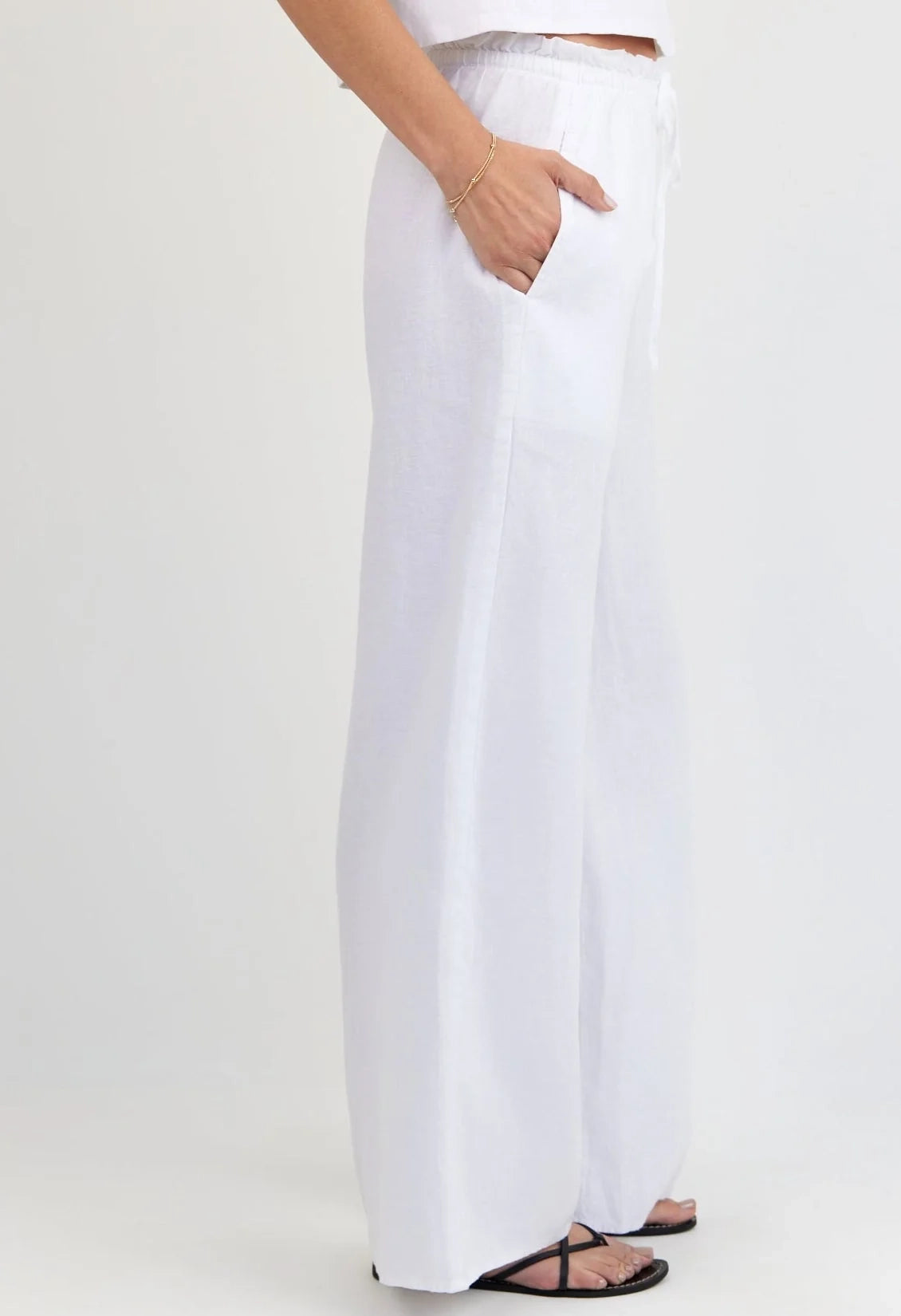 Ruffle Waist Leg Pant