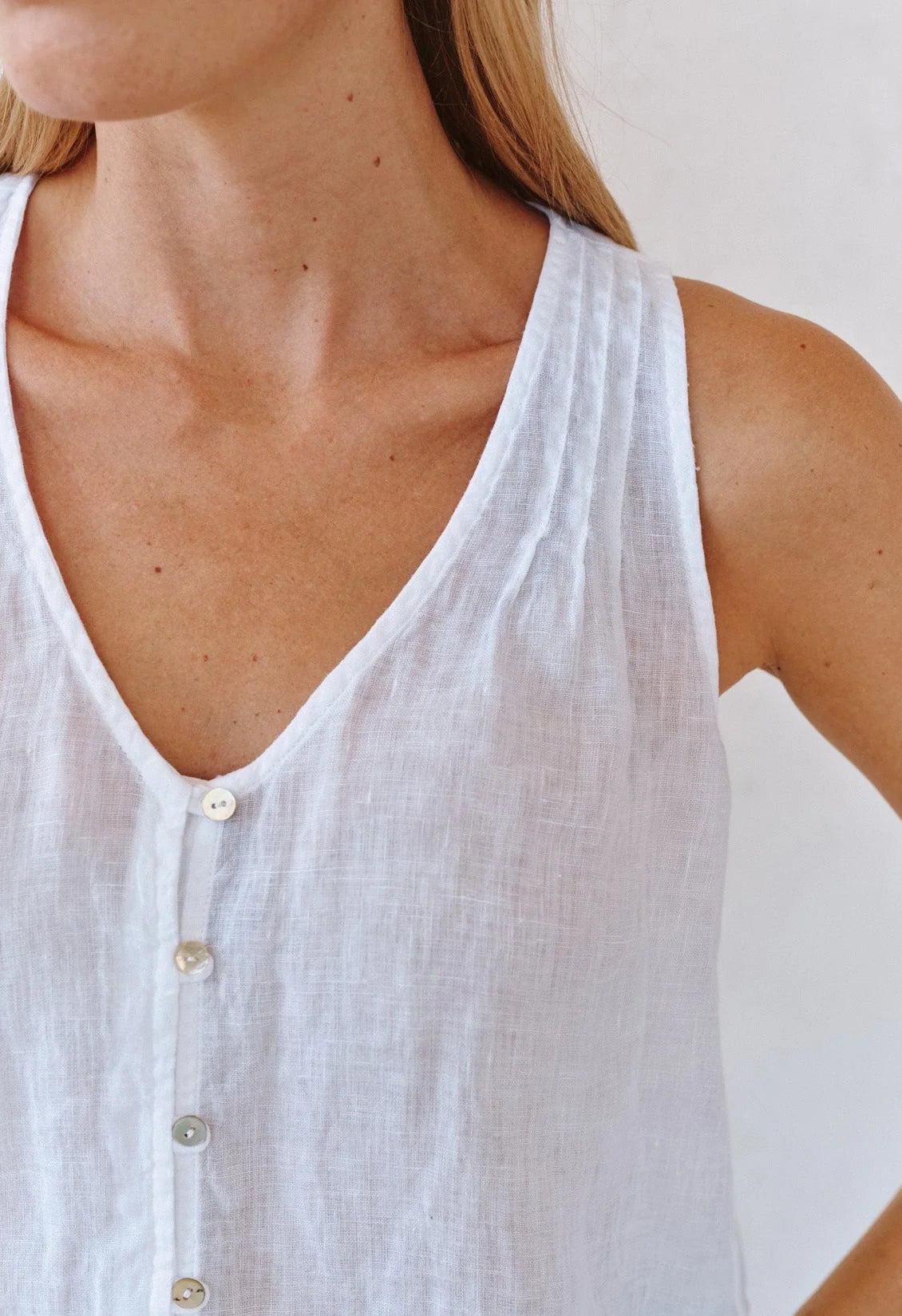 Sleeveless Pintuck V Neck Top