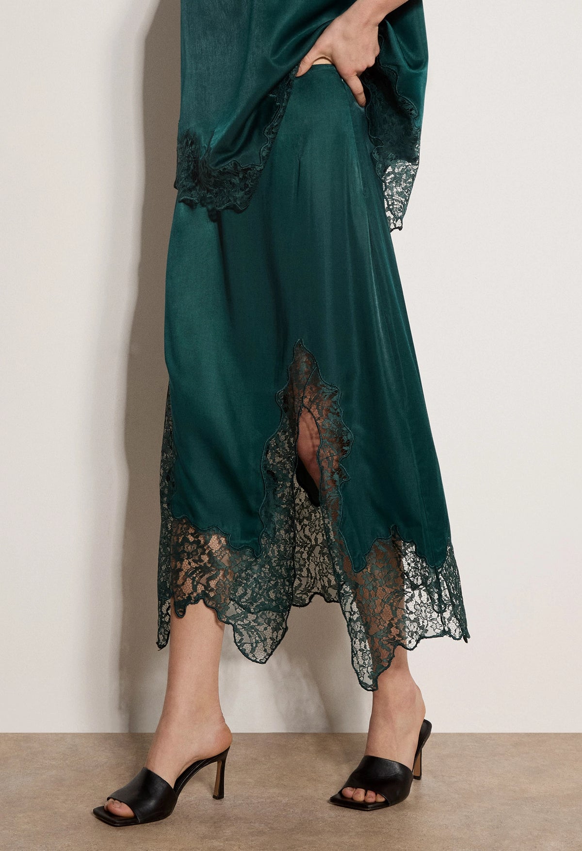 Lace Insert Split Skirt