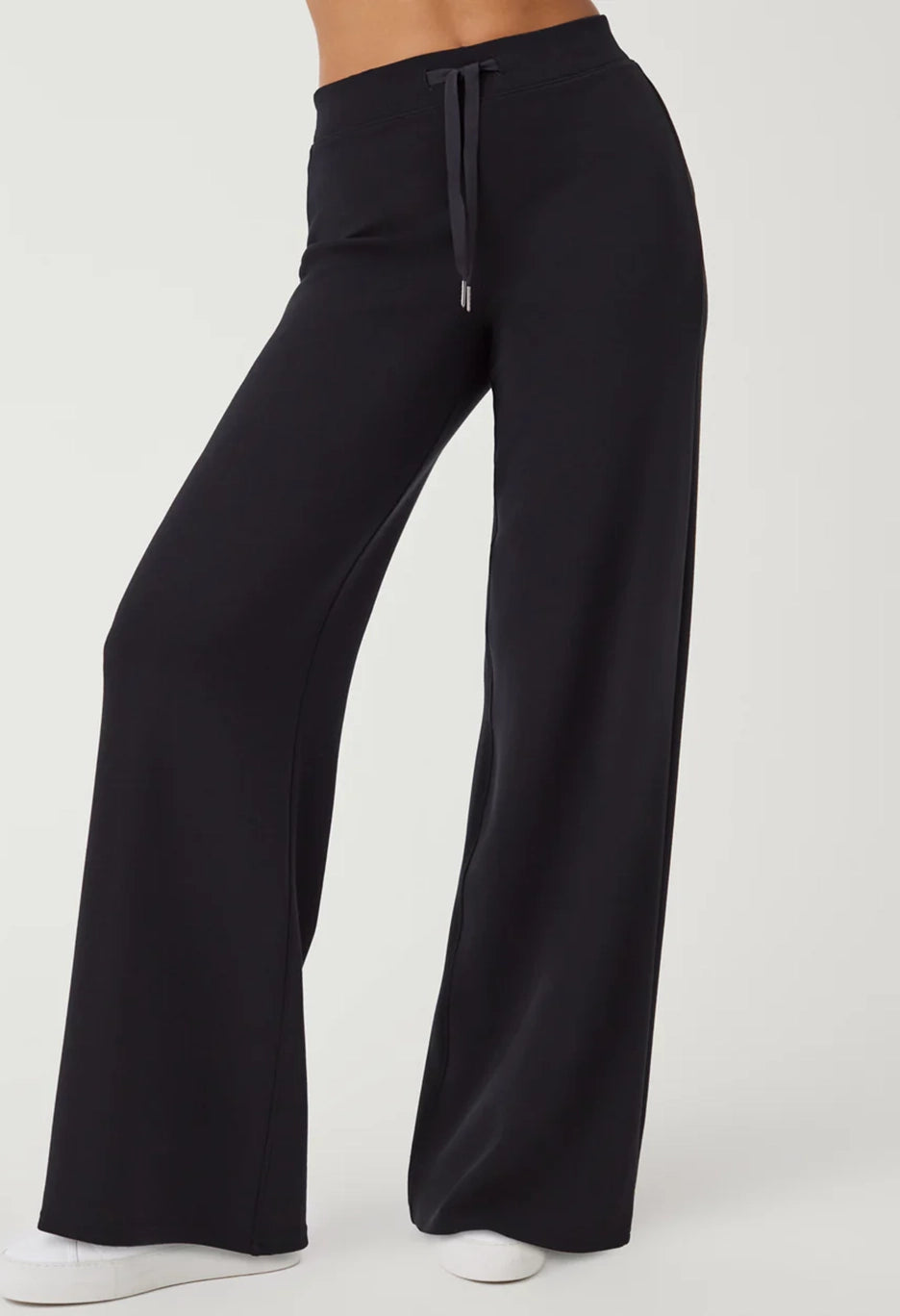 AirEssentials Wide Leg Pant