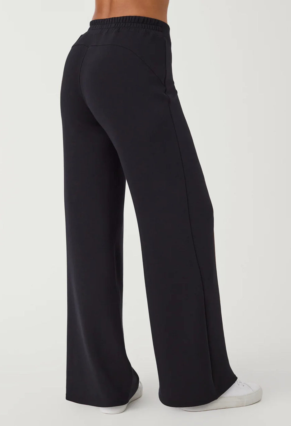 AirEssentials Wide Leg Pant