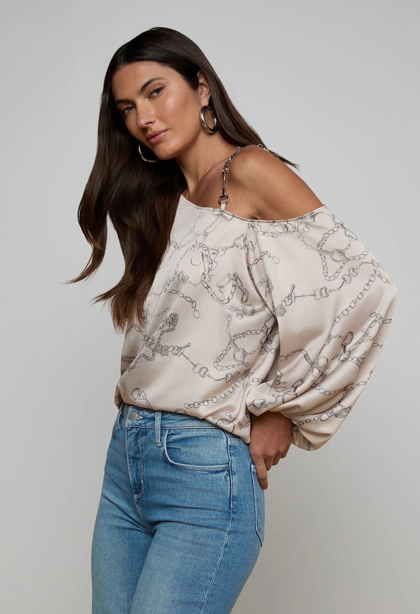 Asami Chain One-Shoulder Blouse