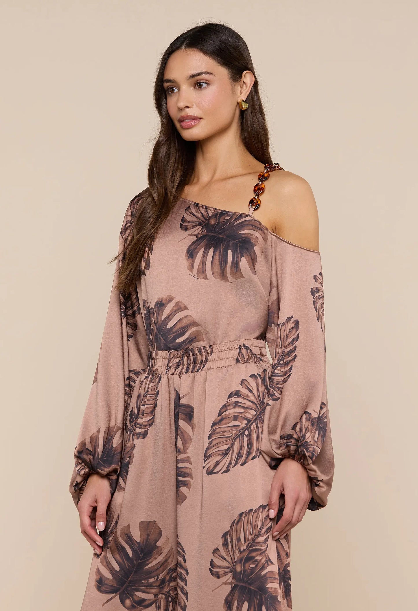 Asami Chain One Shoulder Blouse