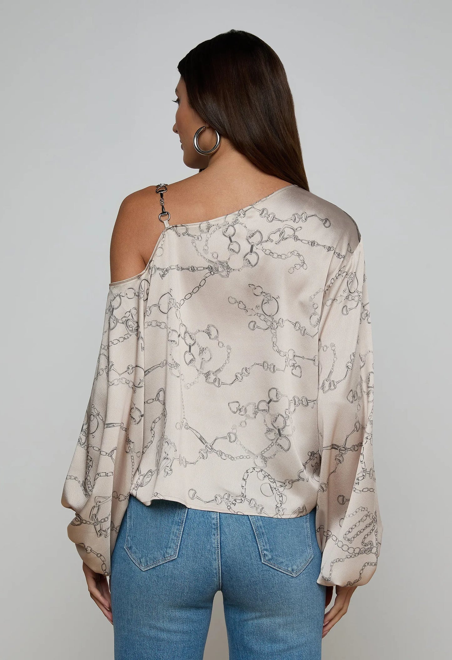 Asami Chain One-Shoulder Blouse