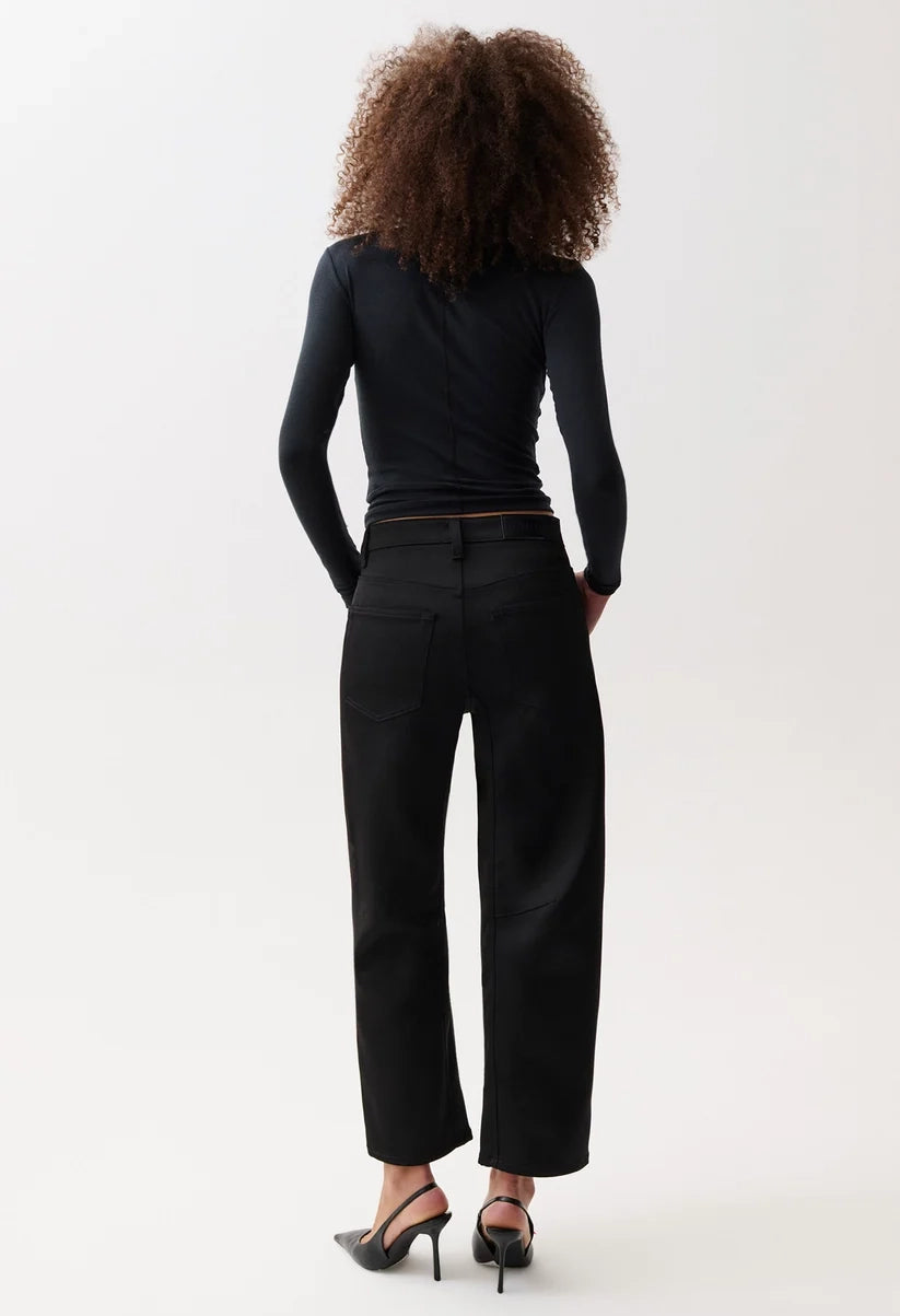 Beau Sateen Seamed Crescent Leg