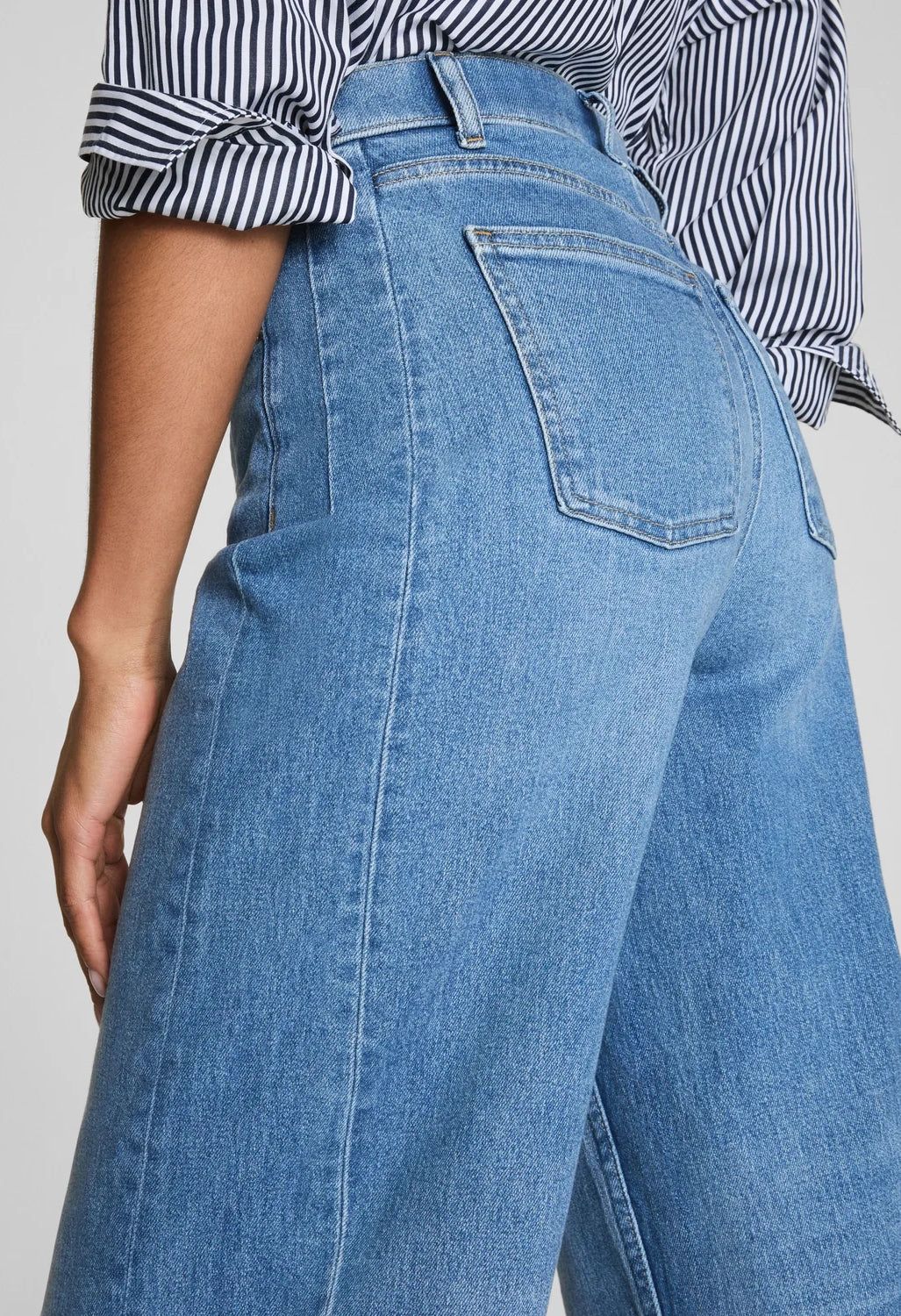 Barrel Leg Jeans