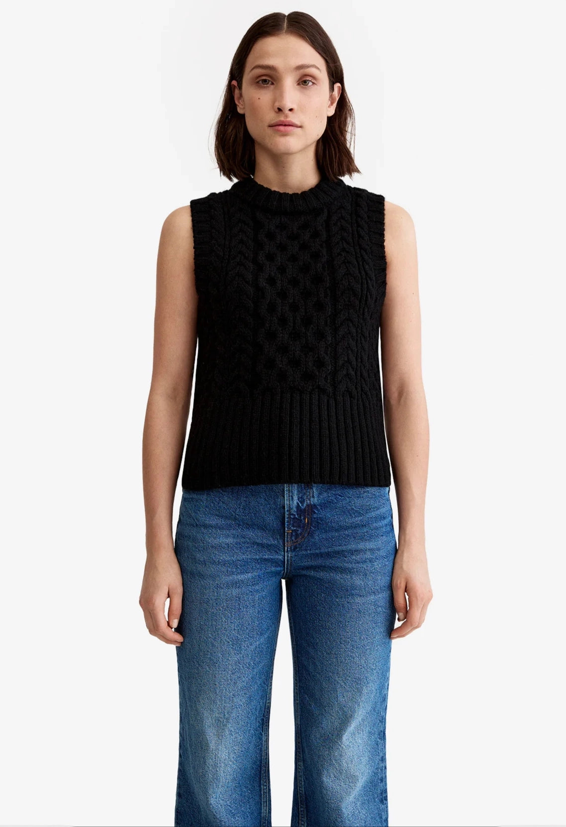 Cable Knit Crewneck Vest