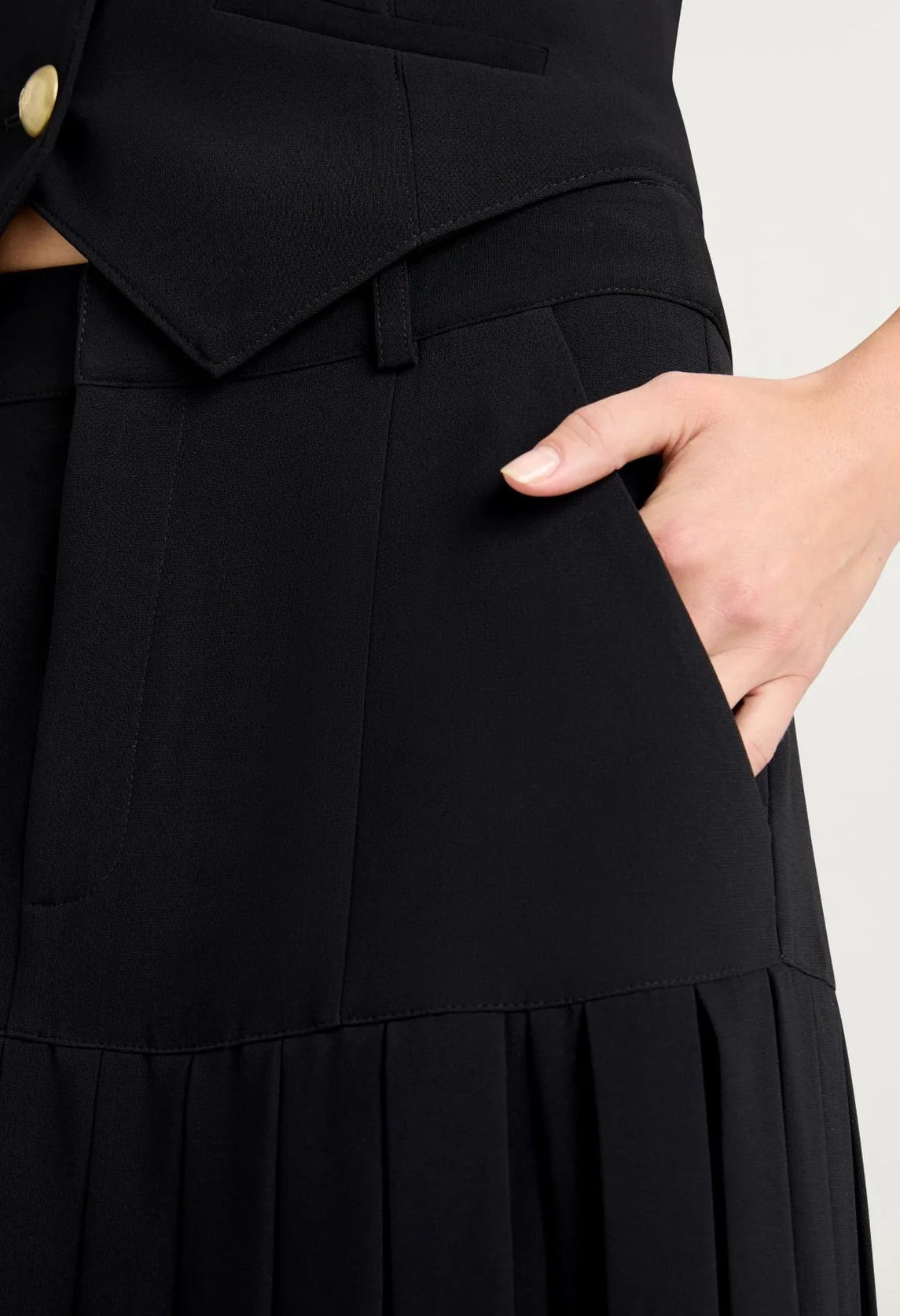 Crepe Bane Skirt