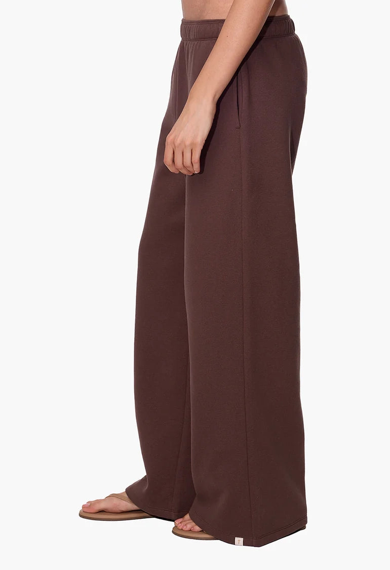 Cloudsoft Wide Leg Jogger
