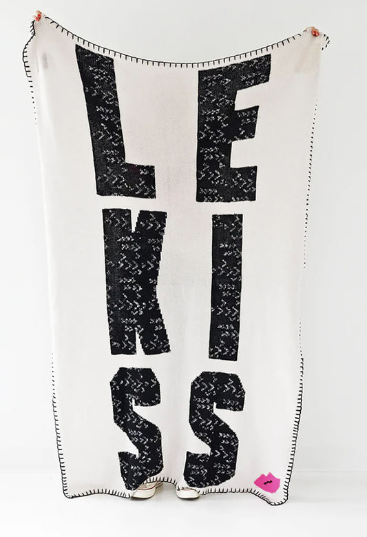 Le Kiss Sweater Blanket