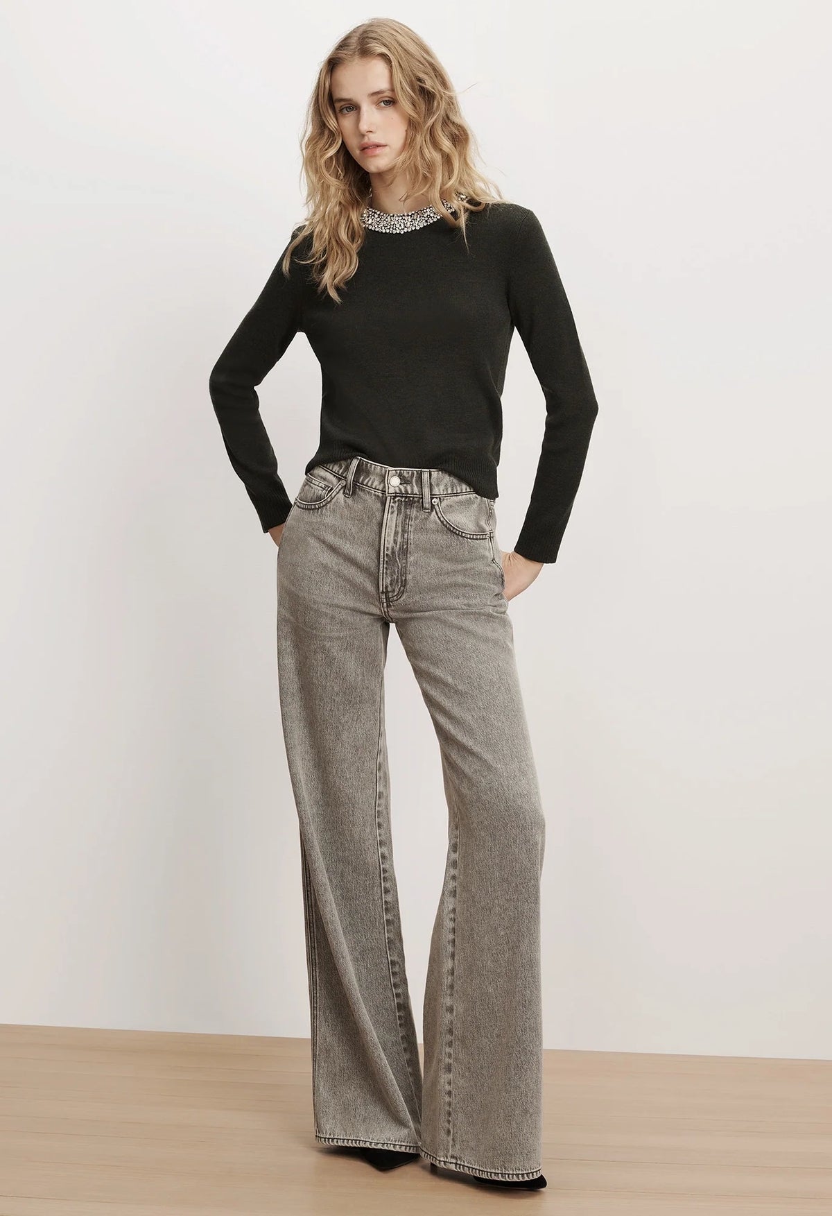 Daro Embellished Pullover