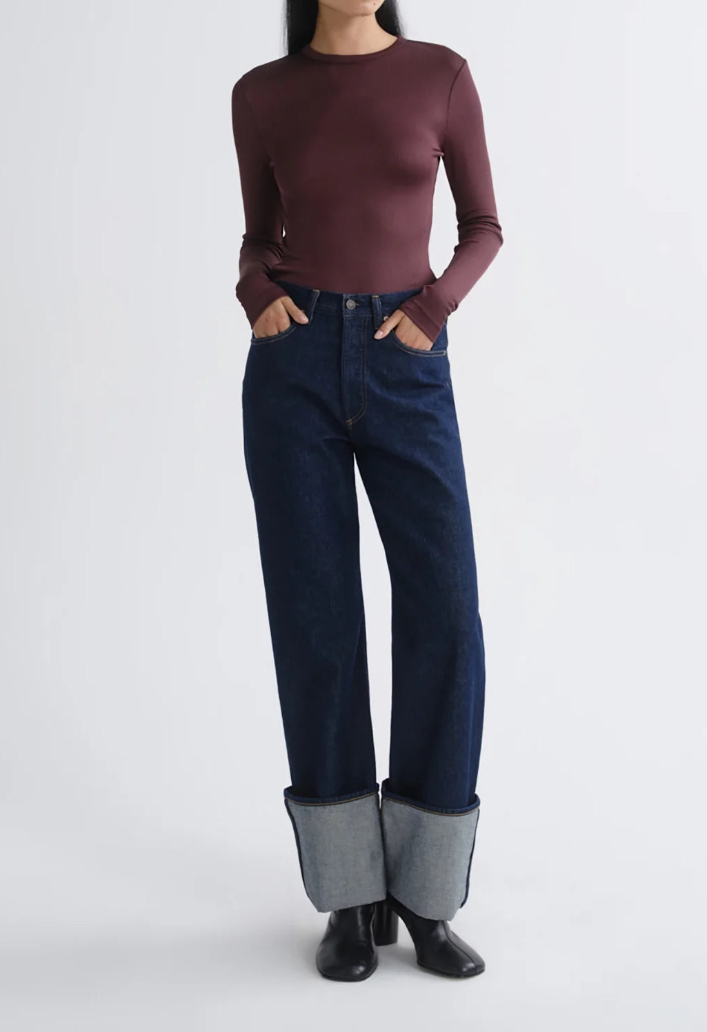 Delphi Slim Tee