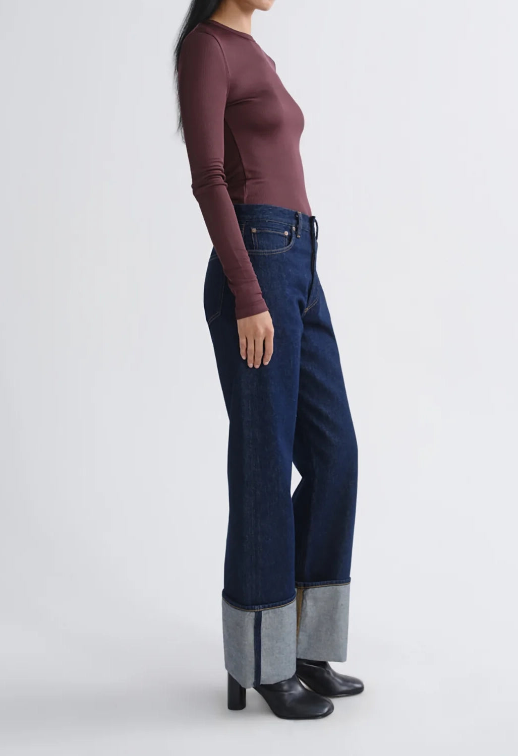 Delphi Slim Tee