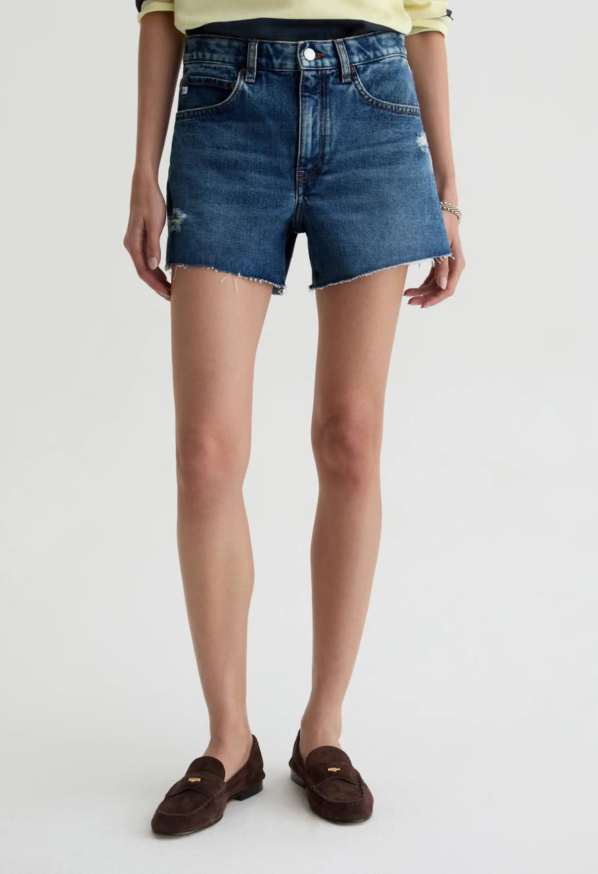Halle Short