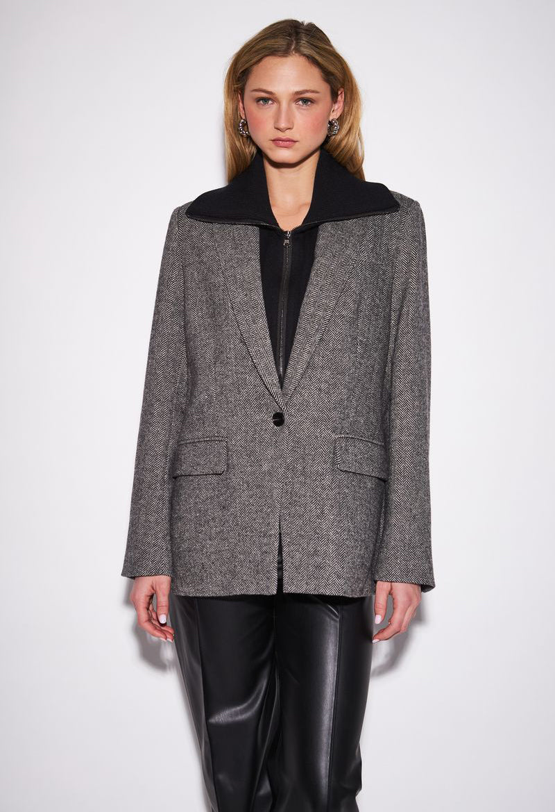 Hayes Blazer
