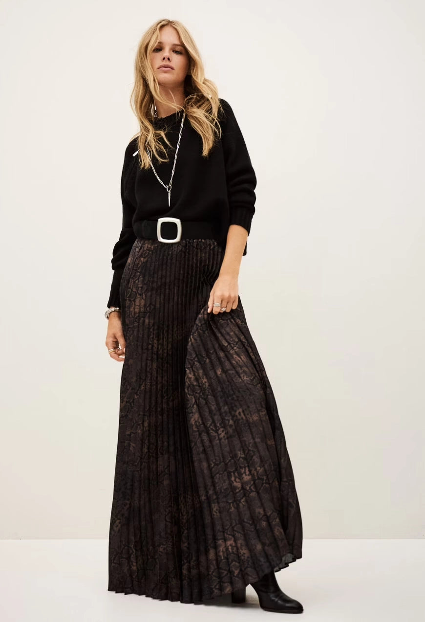 Howie Mid-Length Skirt