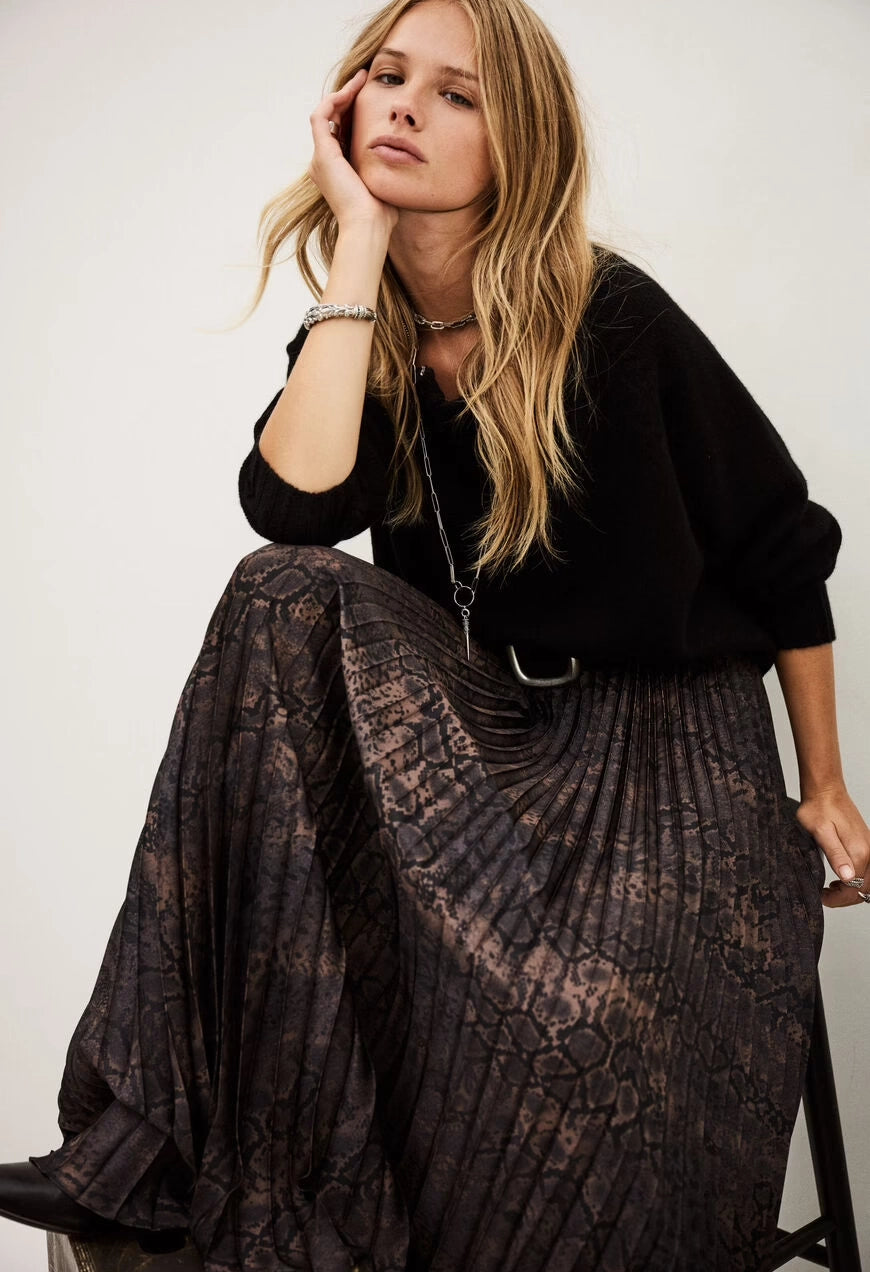 Howie Mid-Length Skirt