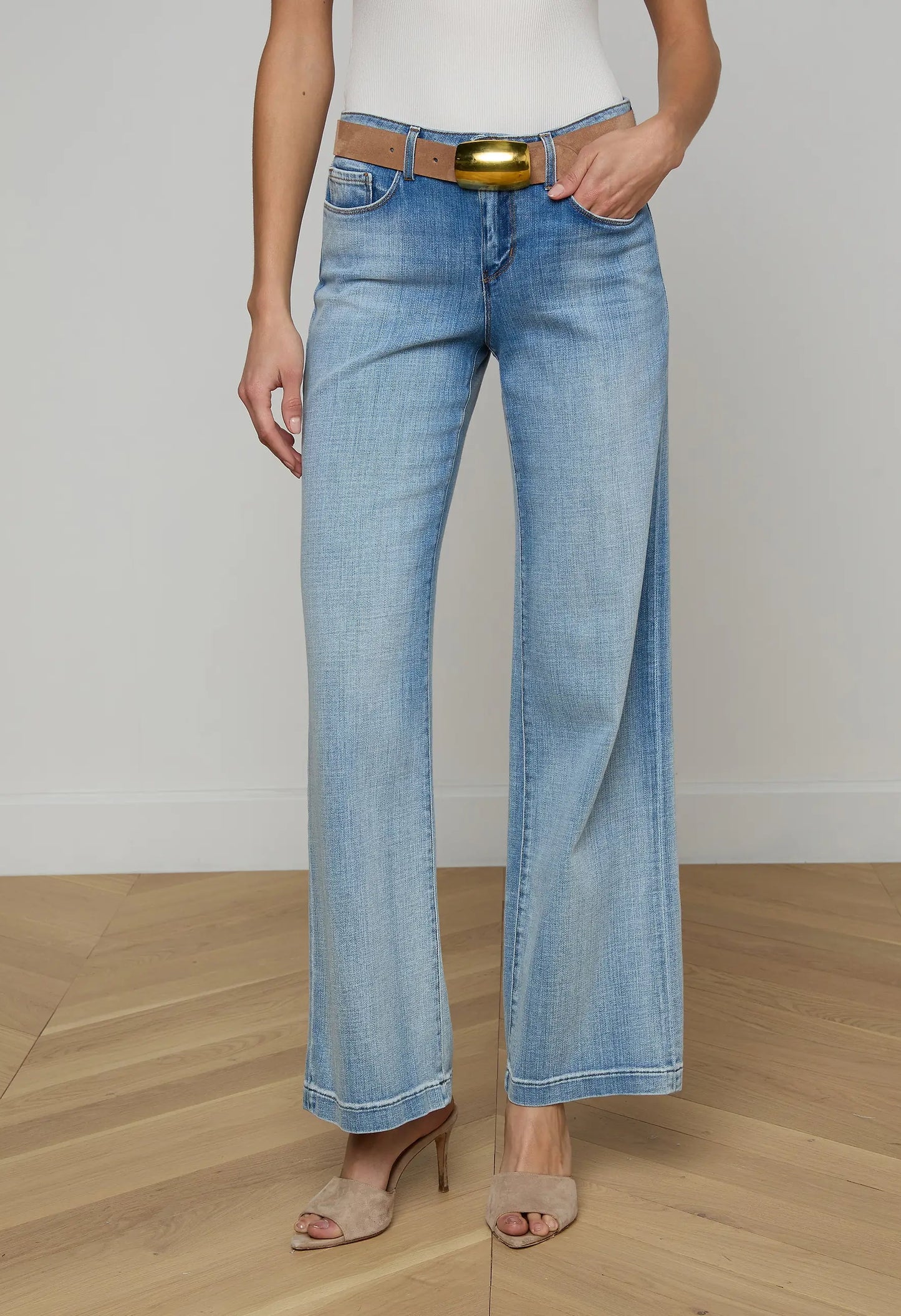 Joanne Low-Rise Wide-Leg Jean