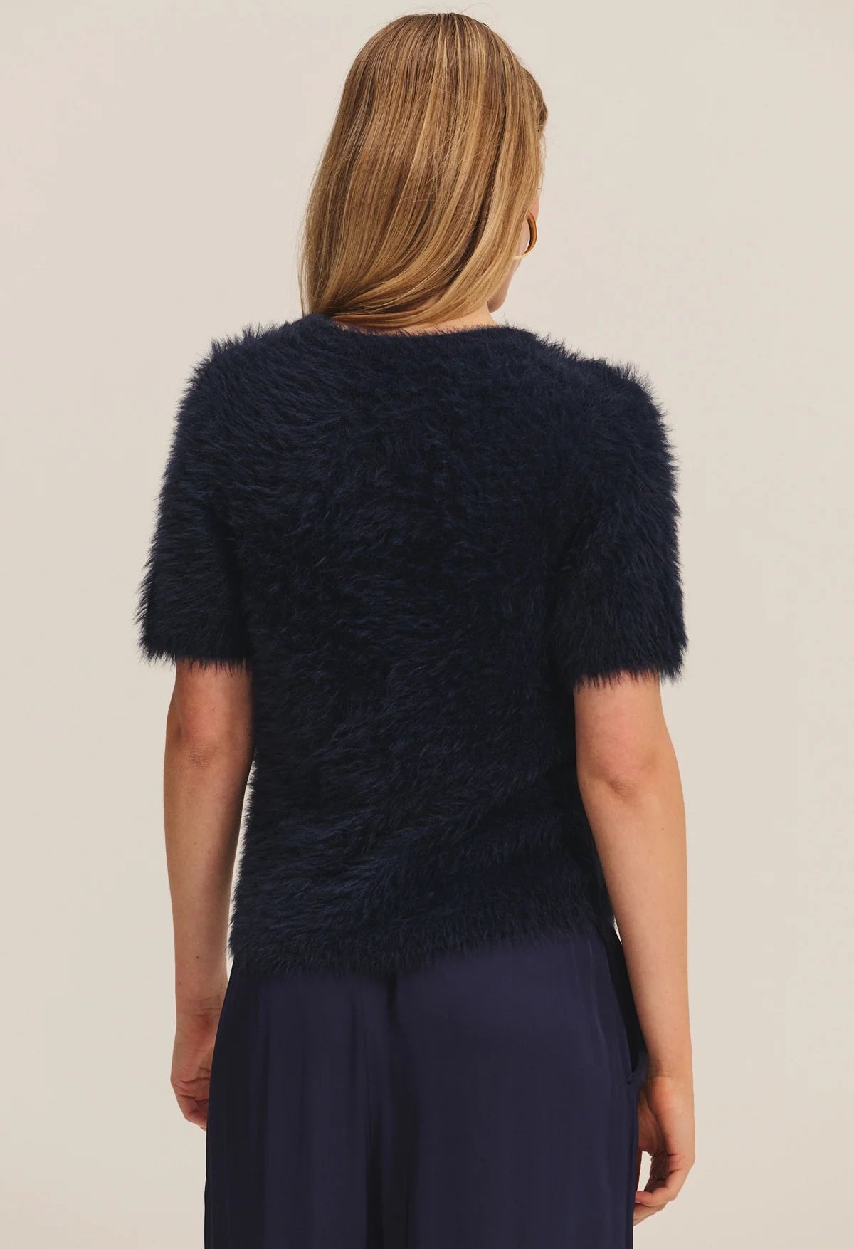 Kit Feather Yarn Sweater