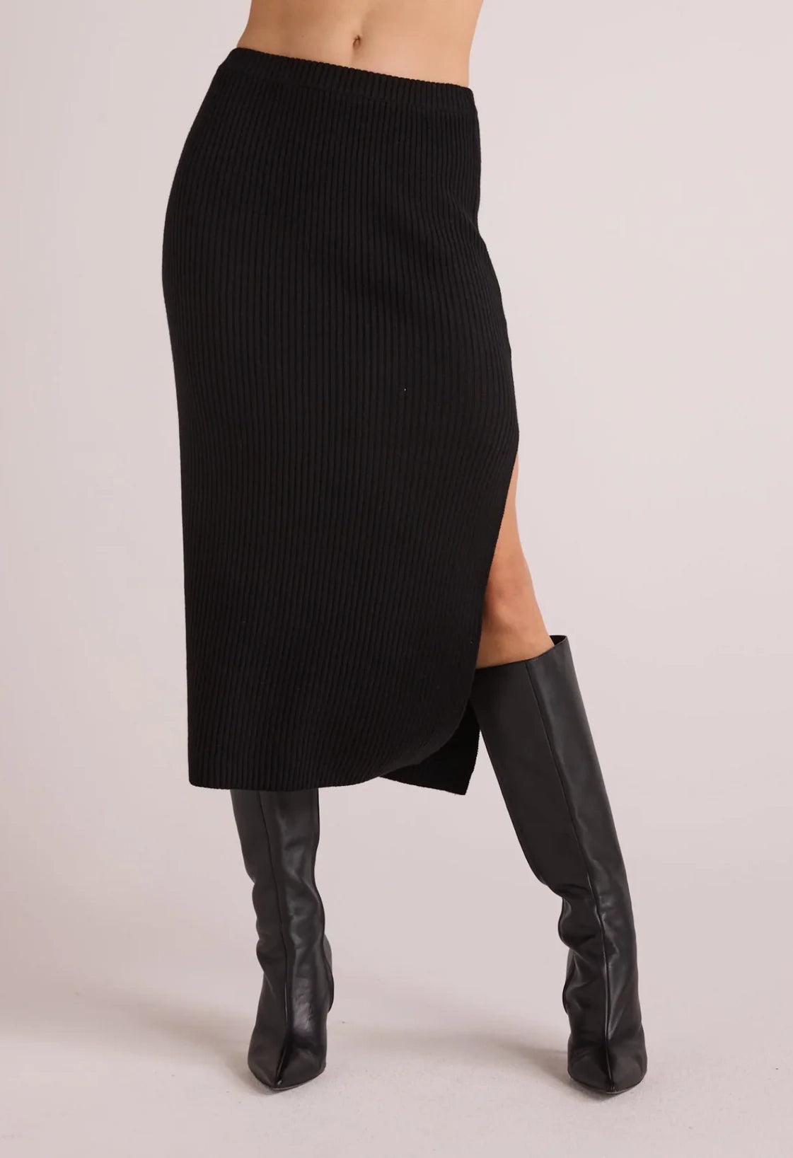 Clean Waist Skirt with Side Slit