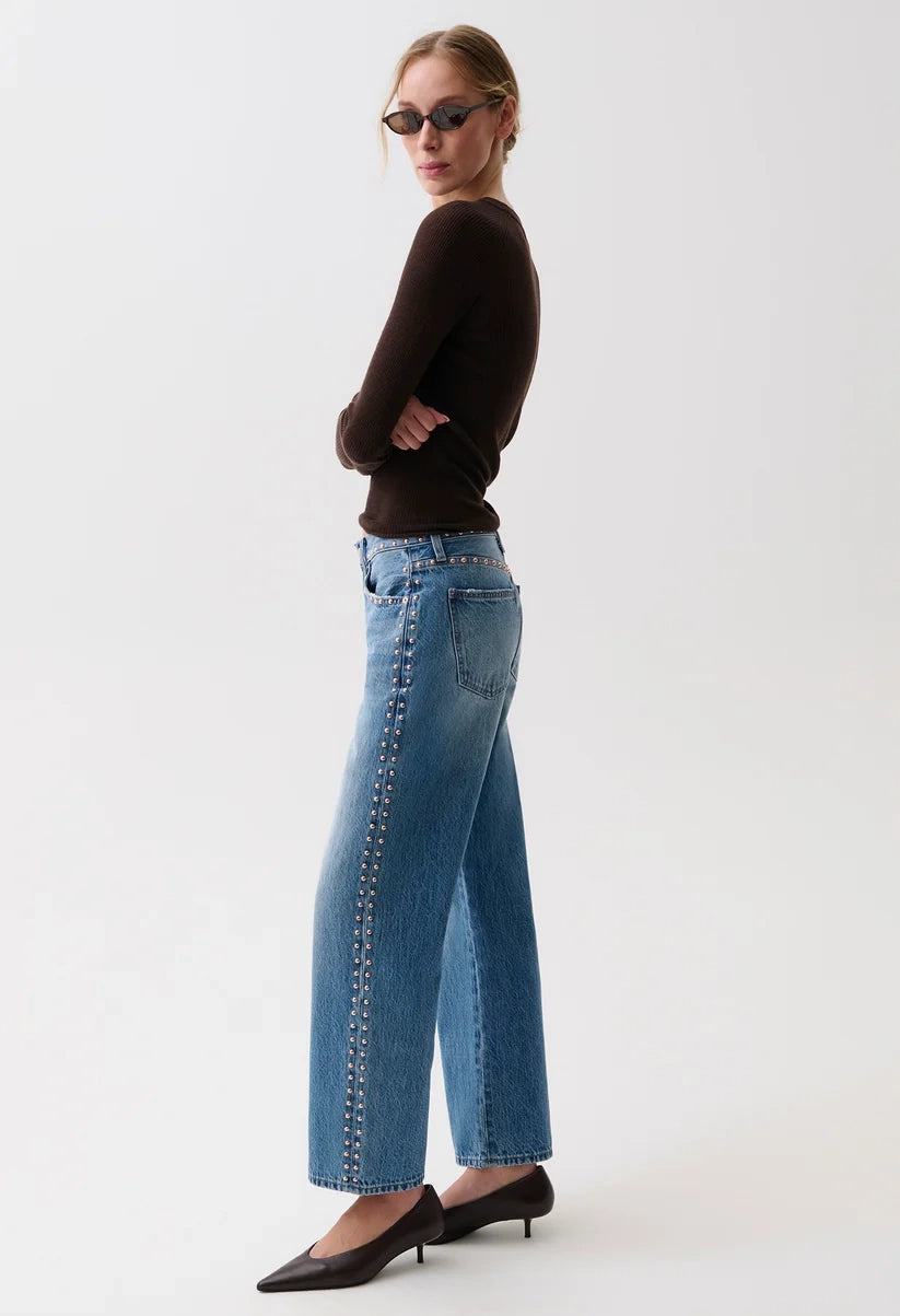 Lexi Mid Rise Bowed Straight
