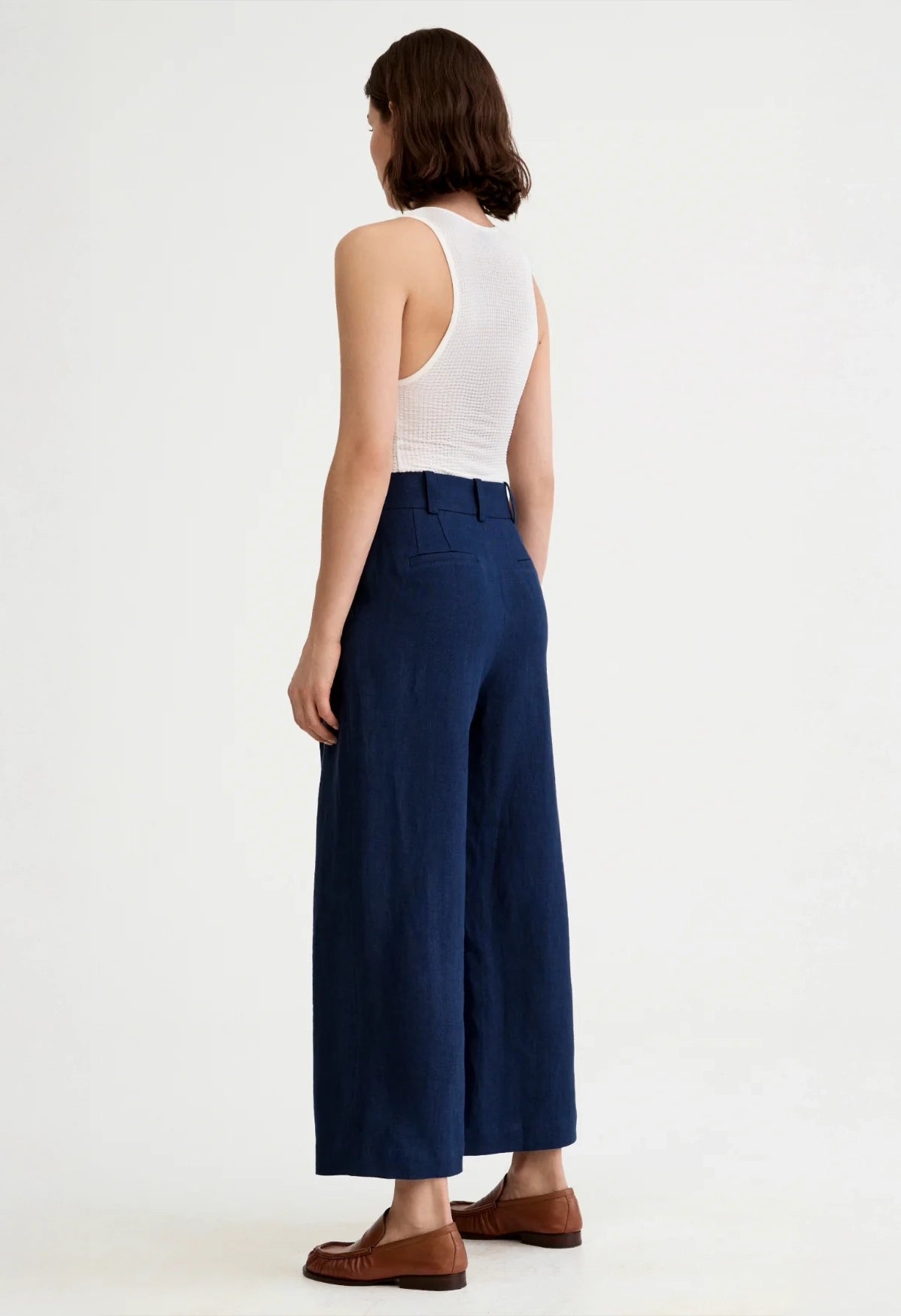 Linen Cropped Pleated Trouser