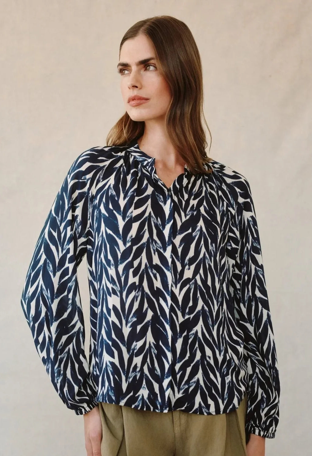 Long Sleeve Shirred Raglan Shirt