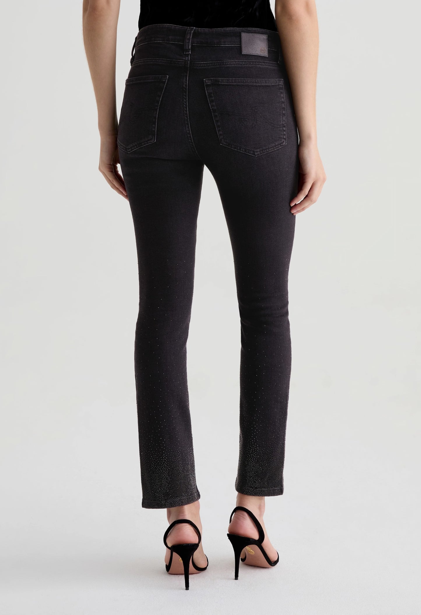 Mari Mid-Rise Slim Straight