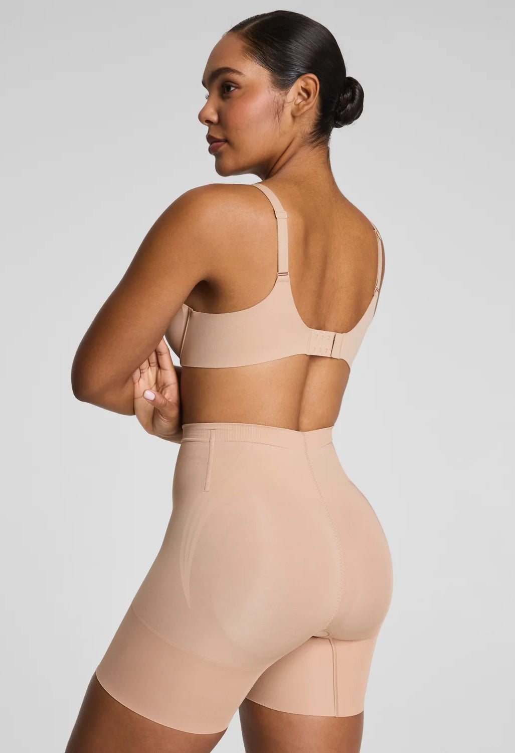 Mid Thigh Short