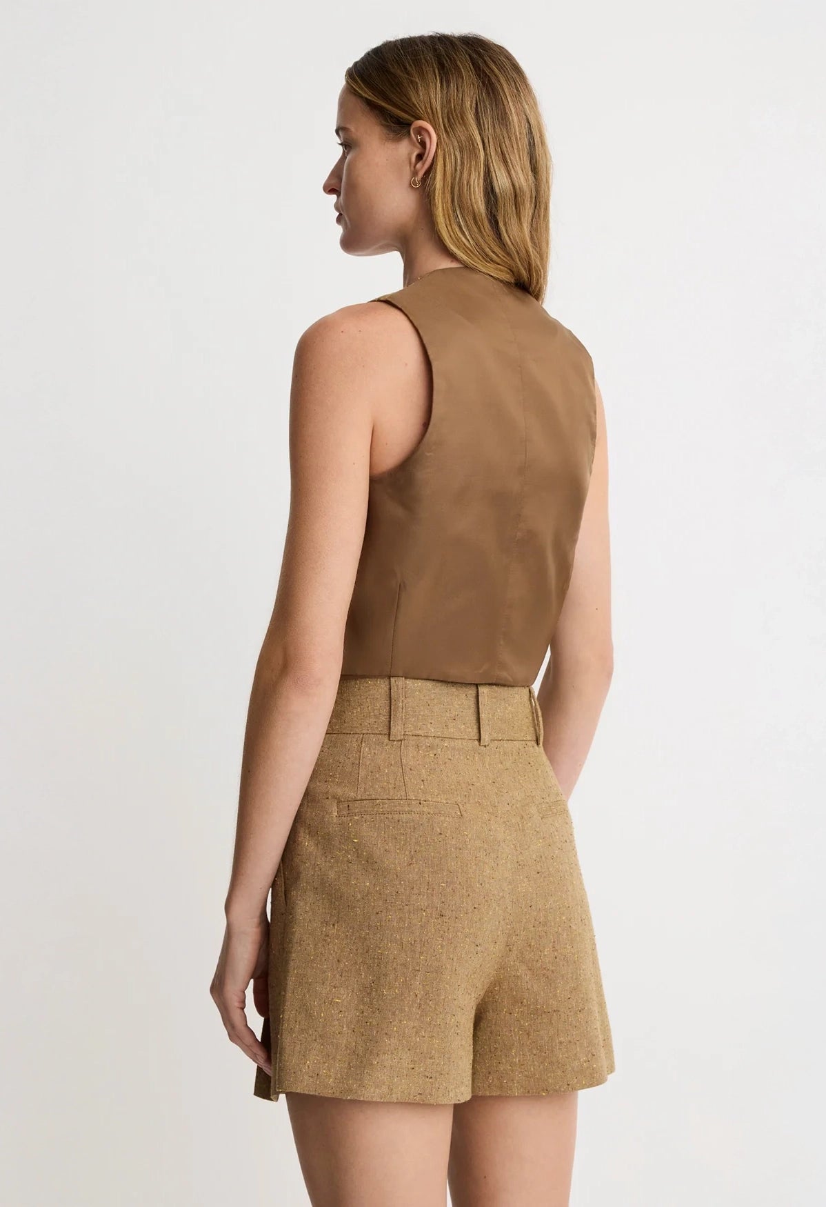 Mid Rise Pleated Short