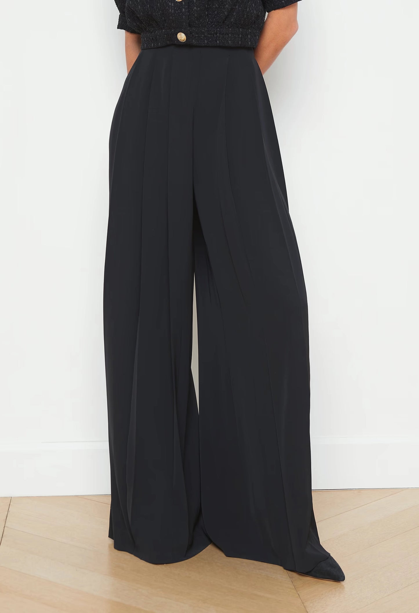 Nova Pleated Wide-Leg Pant
