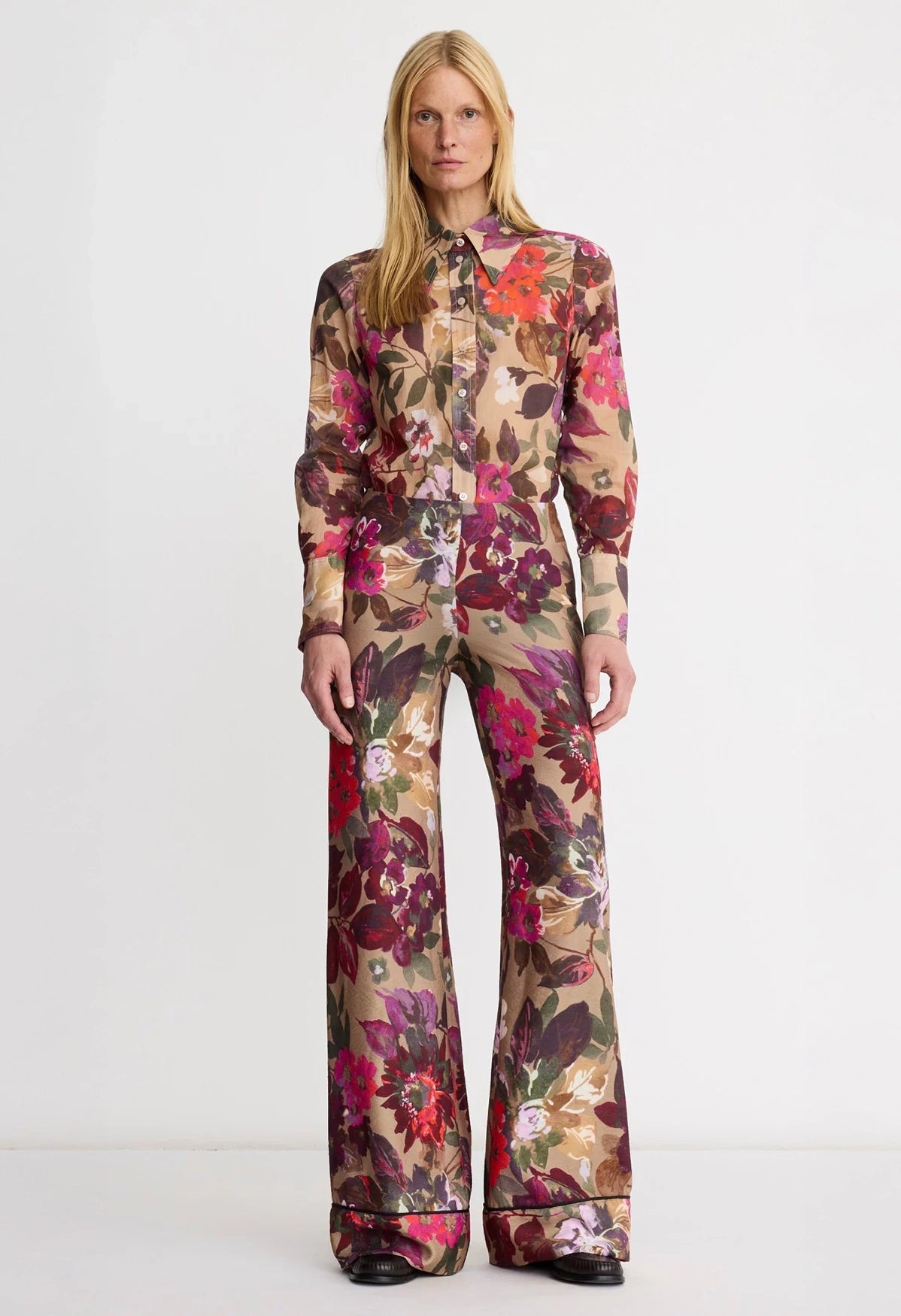 Point Collar Shirt