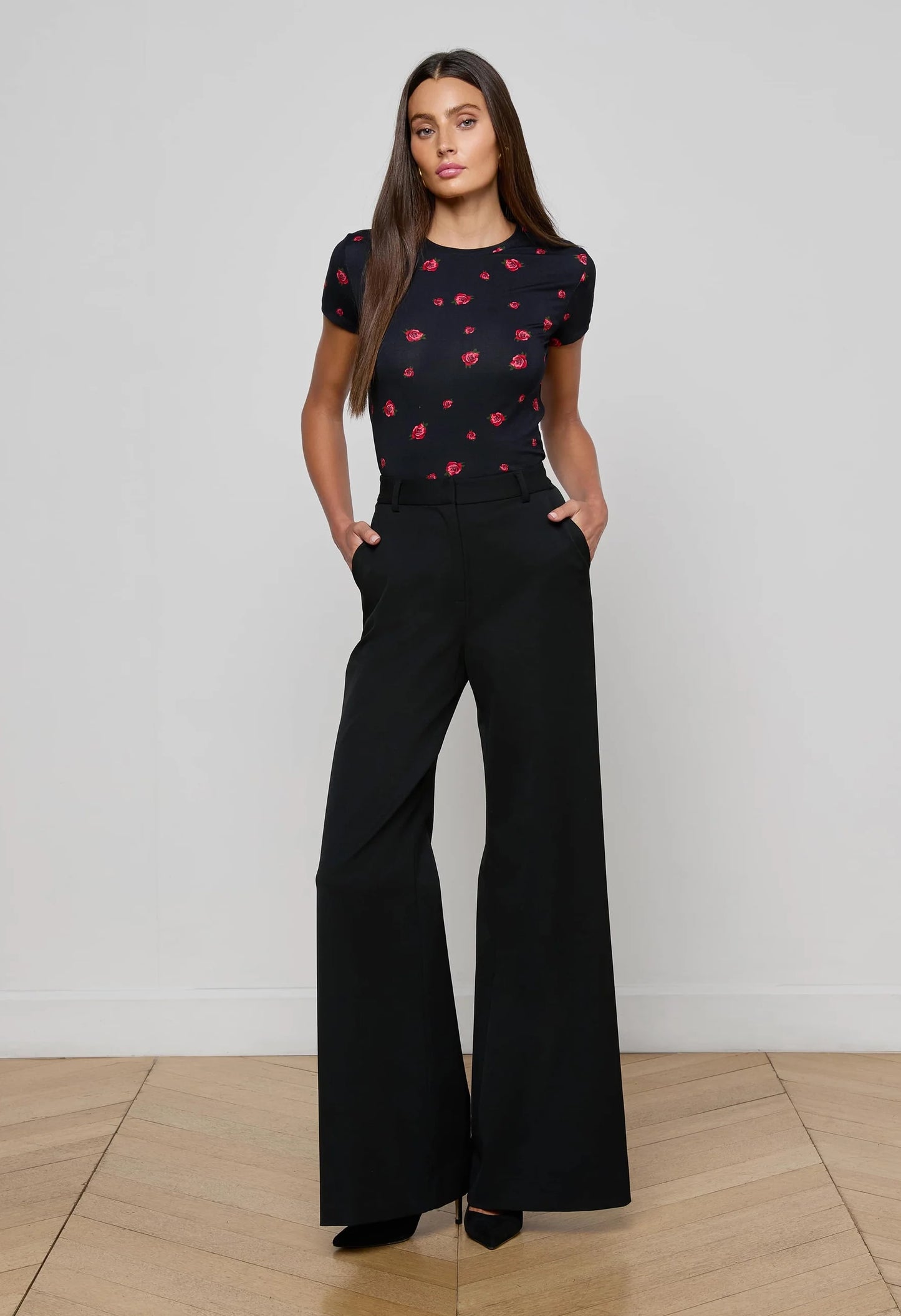 Ressi Fitted Tee Black Red Rose Embroidery