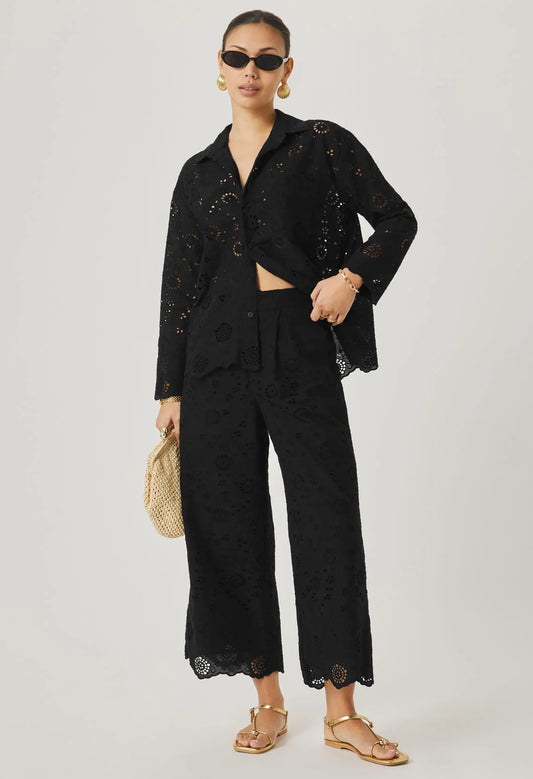 Splendid x @Cellajaneblog Eyelet Button Down