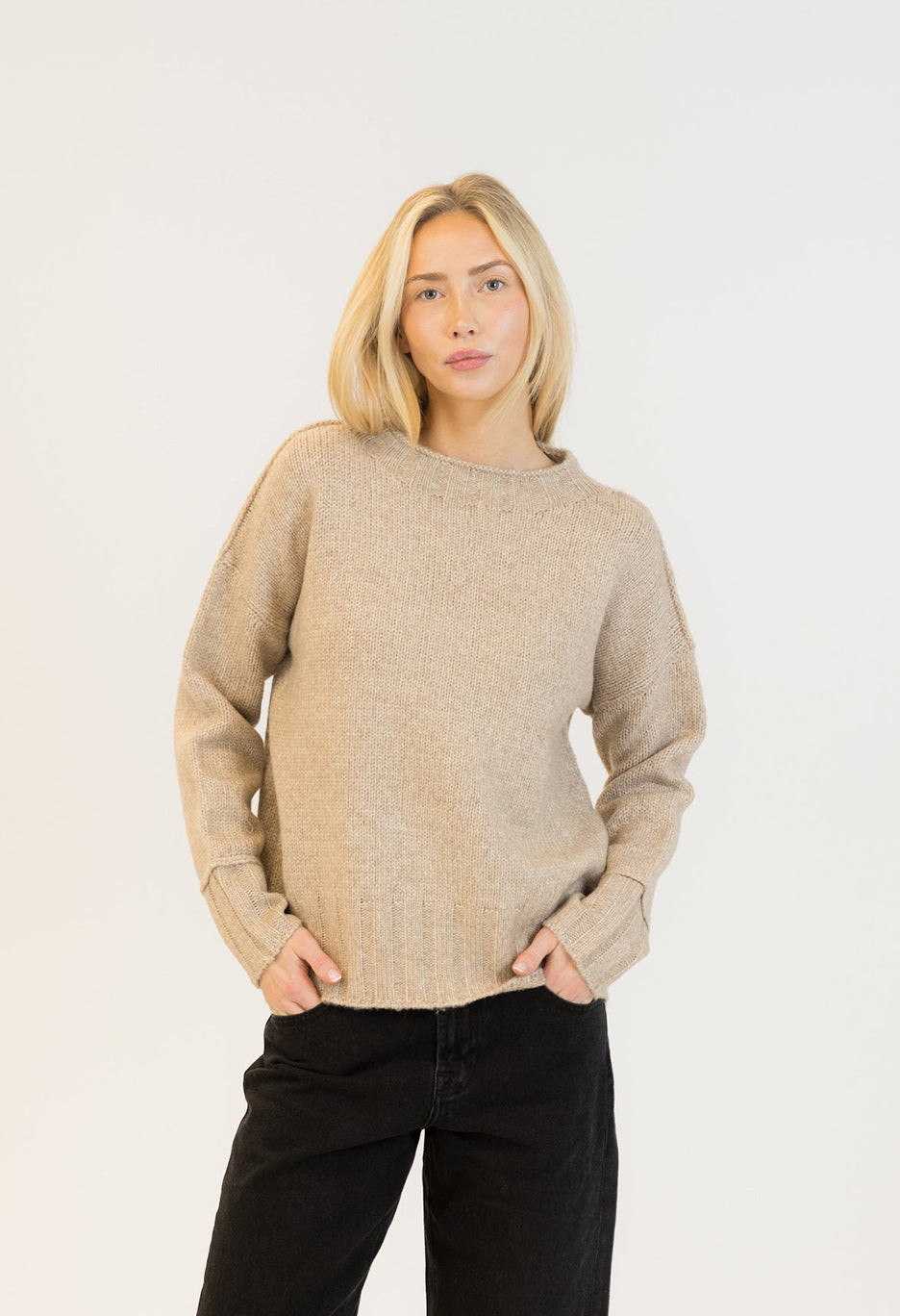 Tanya Crewneck Pullover