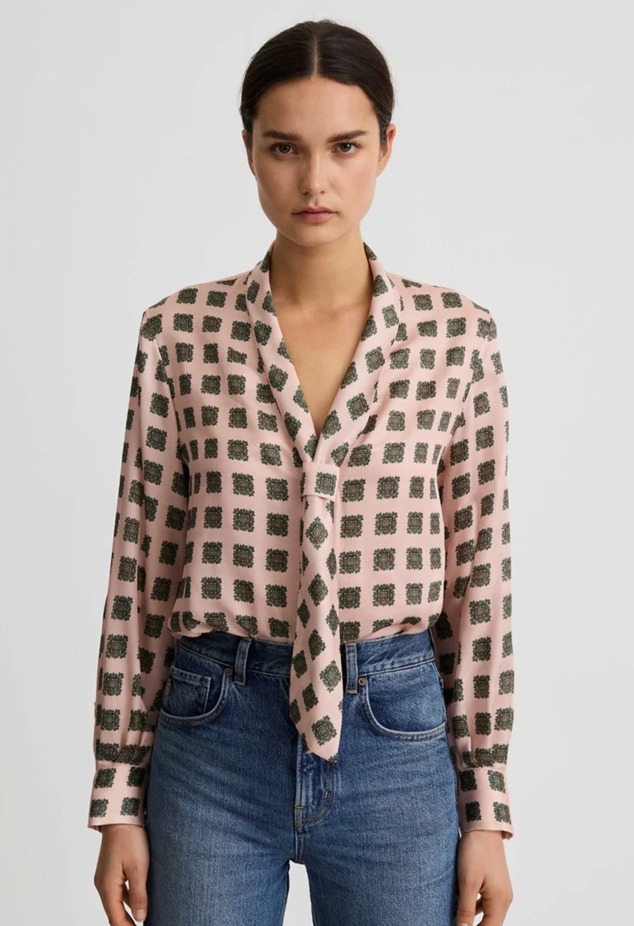 V-Necktie Blouse