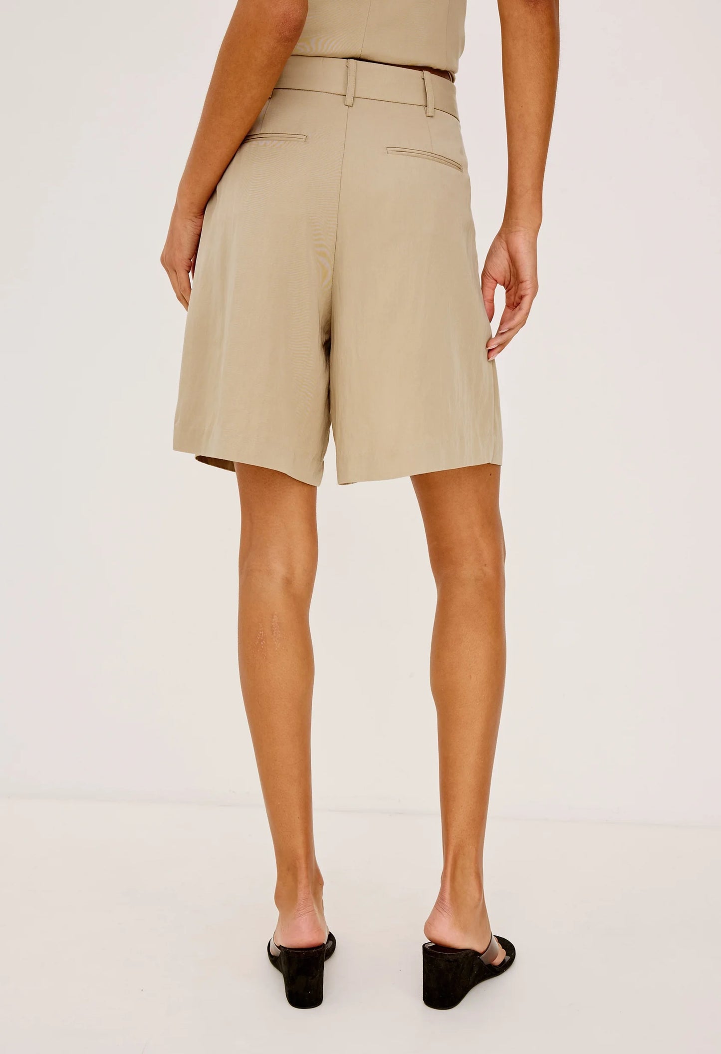 Zamora Short