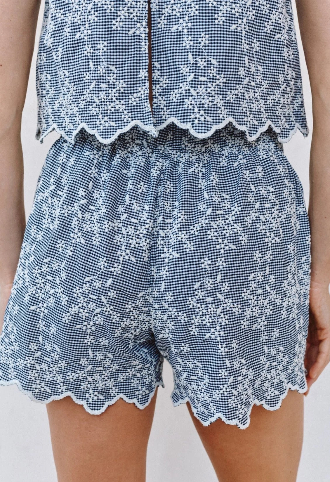 Scallop Border Catalina Short