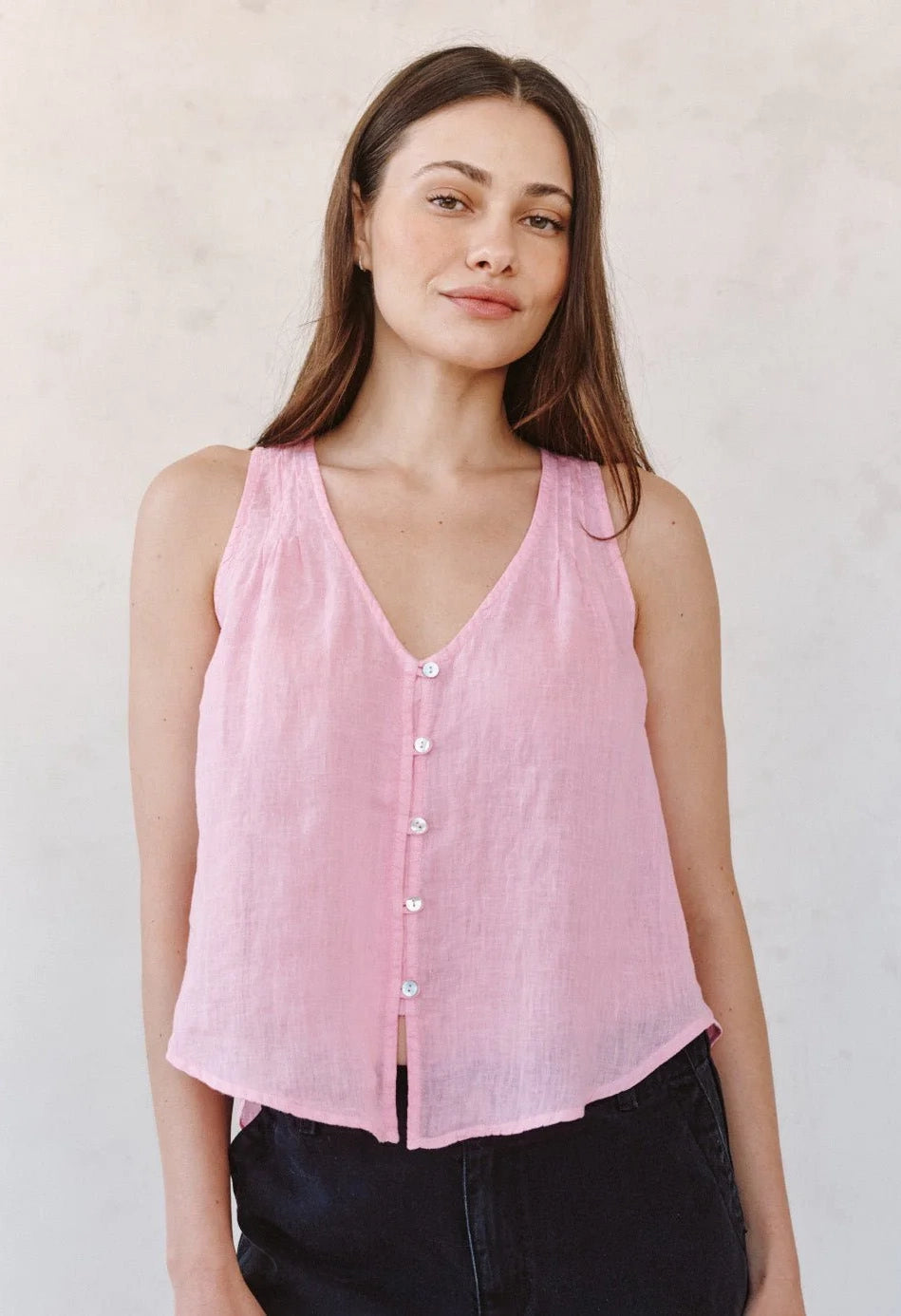 Sleeveless Pintuck V Neck Top