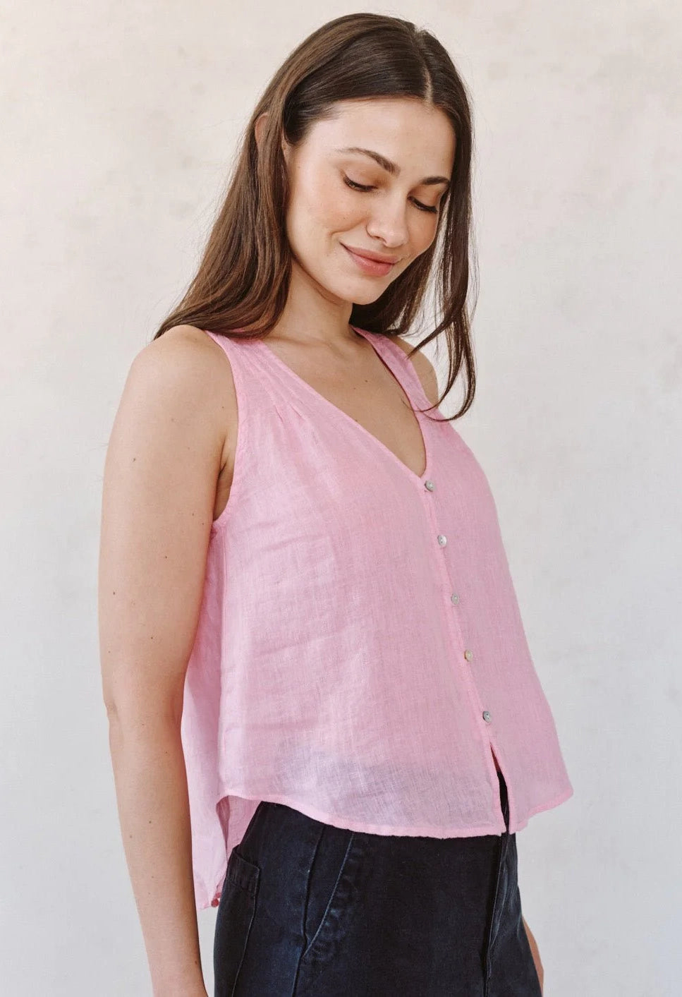 Sleeveless Pintuck V Neck Top